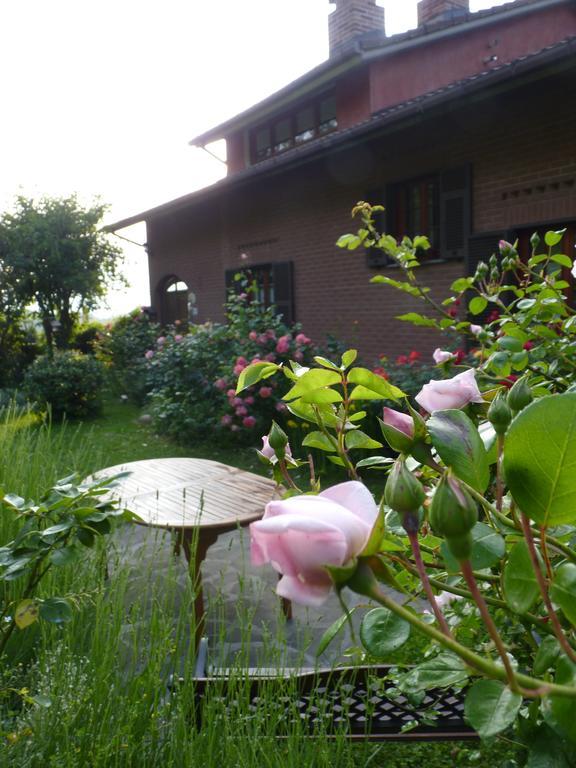 B&B The Roses Garden Millesimo Exterior photo